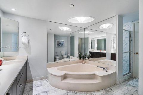 Copropriété à vendre à Miami, Floride: 2 chambres, 142.6 m2 № 1981037 - photo 22
