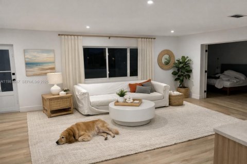 Casa en alquiler en St. Lucie, Florida, 3 dormitorios, 185.8 m2 № 2044887 - foto 2