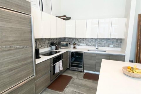 Снять в аренду кондоминиум в Майами, Флорида 2 спальни, 108.42м2, № 1991564 - фото 8