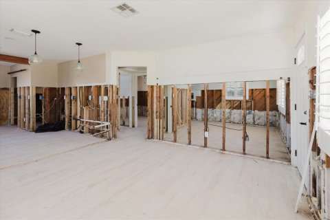 Купить виллу или дом в Мадейра - Бич, Флорида 3 комнаты, 82.87м2, № 1722781 - фото 6