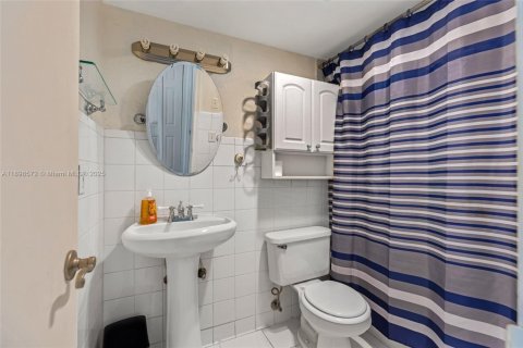 Снять в аренду кондоминиум в Форт-Лодердейл, Флорида 1 спальня, 63.17м2, № 1950081 - фото 6