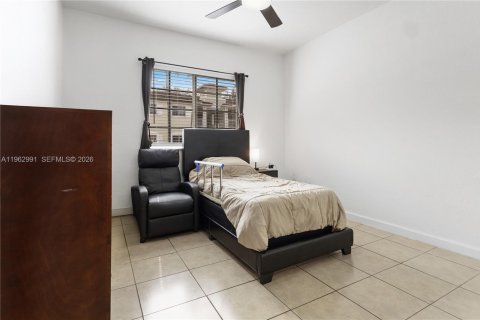 Condo in Homestead, Florida, 3 bedrooms  № 2080981 - photo 24