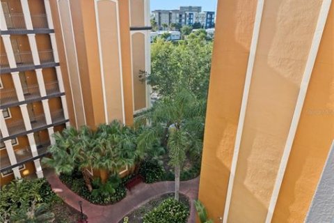 Condo in Orlando, Florida, 2 bedrooms № 2199563 - photo 23