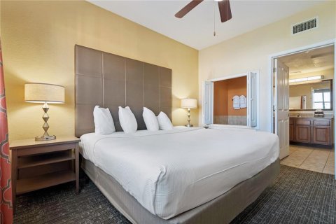 Condo in Orlando, Florida, 2 bedrooms № 2199563 - photo 13