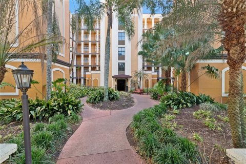 Condo in Orlando, Florida, 2 bedrooms № 2199563 - photo 2