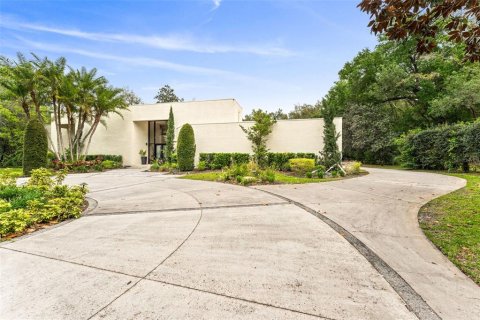 House in Longwood, Florida 8 bedrooms, 695.75 sq.m. № 1717292 - photo 3