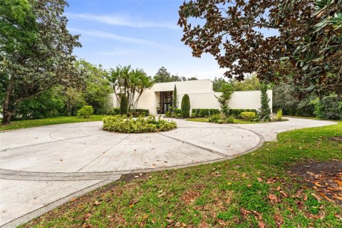 House in Longwood, Florida 8 bedrooms, 695.75 sq.m. № 1717292 - photo 2
