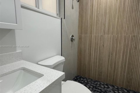 Condo in Hialeah, Florida, 1 bedroom  № 2169102 - photo 20