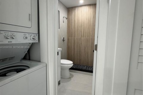 Condo in Hialeah, Florida, 1 bedroom  № 2169102 - photo 8