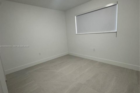 Condo in Hialeah, Florida, 1 bedroom  № 2169102 - photo 22