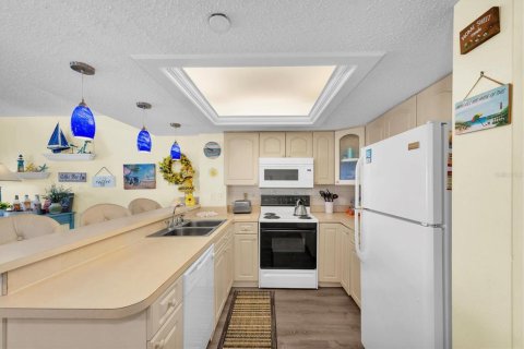 Condo in Indian Shores, Florida, 1 bedroom  № 2098181 - photo 9