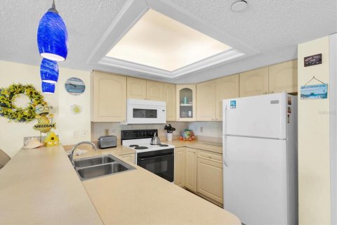 Condo in Indian Shores, Florida, 1 bedroom  № 2098181 - photo 10