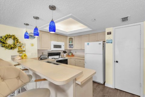 Condo in Indian Shores, Florida, 1 bedroom  № 2098181 - photo 11