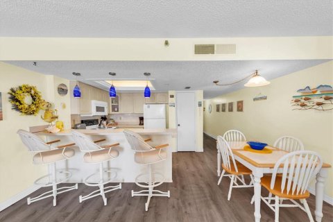 Condo in Indian Shores, Florida, 1 bedroom  № 2098181 - photo 14