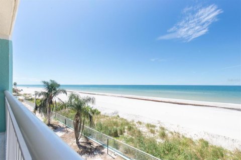 Condo in Indian Shores, Florida, 1 bedroom  № 2098181 - photo 20