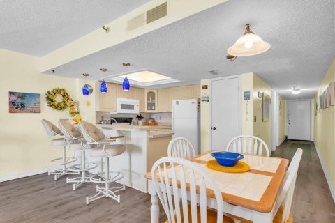 Condo in Indian Shores, Florida, 1 bedroom  № 2098181 - photo 13