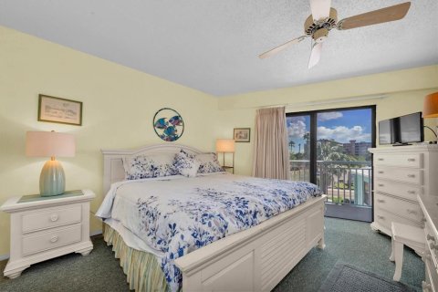 Condo in Indian Shores, Florida, 1 bedroom  № 2098181 - photo 17