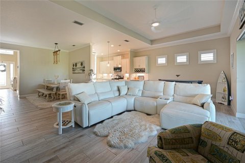 Casa en venta en Bradenton, Florida, 2 dormitorios, 188.41 m2 № 1784624 - foto 9