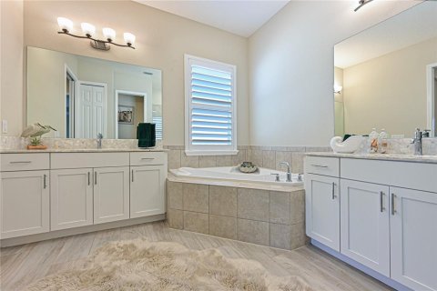 Casa en venta en Bradenton, Florida, 2 dormitorios, 188.41 m2 № 1784624 - foto 18