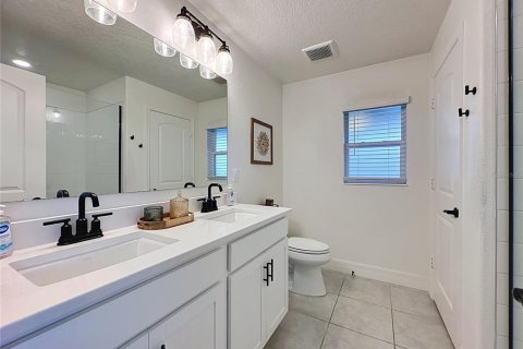 House in Davenport, Florida 4 bedrooms, 151.15 sq.m. № 2425558 - photo 26