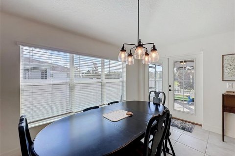 House in Davenport, Florida 4 bedrooms, 151.15 sq.m. № 2425558 - photo 9