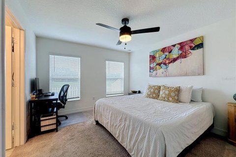 House in Davenport, Florida 4 bedrooms, 151.15 sq.m. № 2425558 - photo 21
