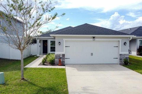 House in Davenport, Florida 4 bedrooms, 151.15 sq.m. № 2425558 - photo 2