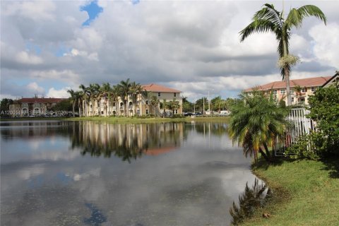 Copropriété à louer à Doral, Floride: 2 chambres, 104.33 m2 № 2065216 - photo 20