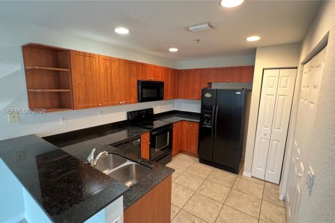Copropriété à louer à Doral, Floride: 2 chambres, 104.33 m2 № 2065216 - photo 6