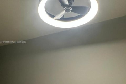 Copropriété à louer à Miami, Floride: 1 chambre, 83.43 m2 № 1966700 - photo 8