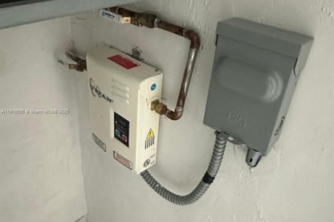 Copropriété à louer à Miami, Floride: 1 chambre, 83.43 m2 № 1966700 - photo 24