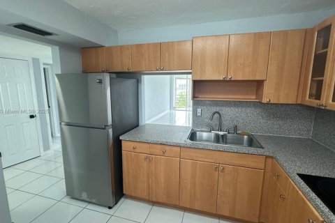 Copropriété à louer à Miami, Floride: 1 chambre, 83.43 m2 № 1966700 - photo 27