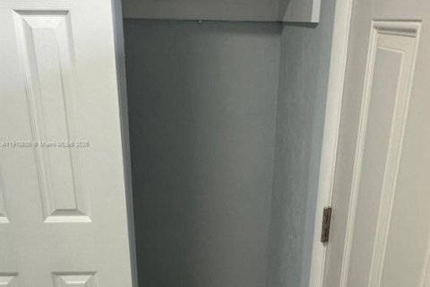 Copropriété à louer à Miami, Floride: 1 chambre, 83.43 m2 № 1966700 - photo 30