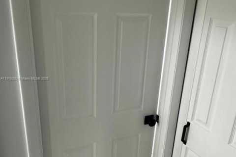 Copropriété à louer à Miami, Floride: 1 chambre, 83.43 m2 № 1966700 - photo 9