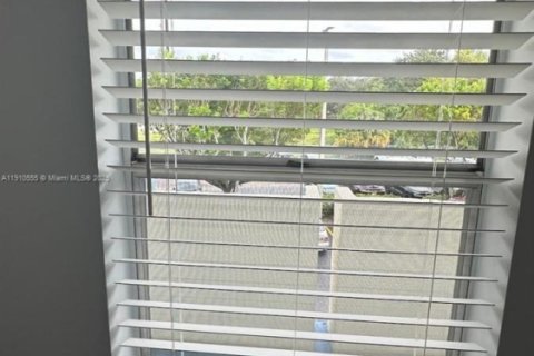 Copropriété à louer à Miami, Floride: 1 chambre, 83.43 m2 № 1966700 - photo 28