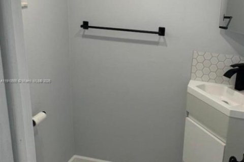 Copropriété à louer à Miami, Floride: 1 chambre, 83.43 m2 № 1966700 - photo 4