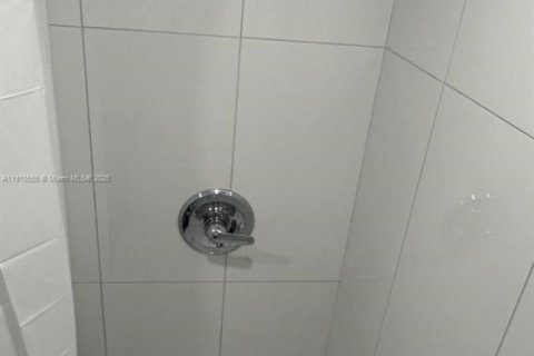 Copropriété à louer à Miami, Floride: 1 chambre, 83.43 m2 № 1966700 - photo 22