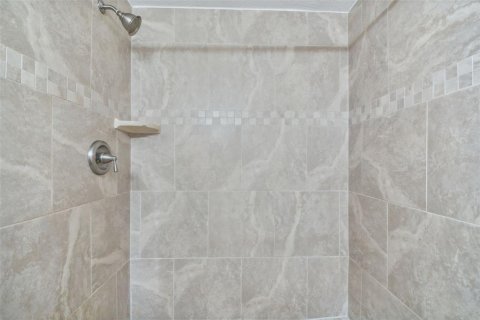 Condominio en venta en Palm Harbor, Florida, 1 dormitorio, 56.67 m2 № 1419395 - foto 17