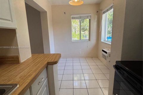 Casa en alquiler en Hollywood, Florida, 1 dormitorio, 245.26 m2 № 1932313 - foto 6