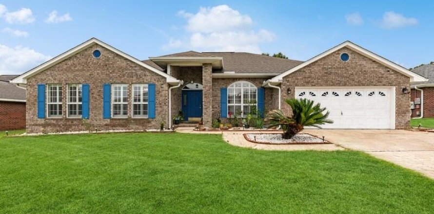 House in Crestview, Florida 4 bedrooms, 274.06 sq.m. № 564511