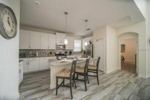 Villa ou maison à vendre à Davenport, Floride: 5 chambres, 286.23 m2 № 1719241 - photo 8