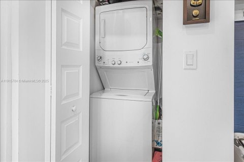 Купить кондоминиум в Дорал, Флорида 3 спальни, 104.42м2, № 1971820 - фото 29