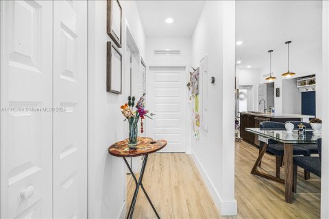 Купить кондоминиум в Дорал, Флорида 3 спальни, 104.42м2, № 1971820 - фото 26