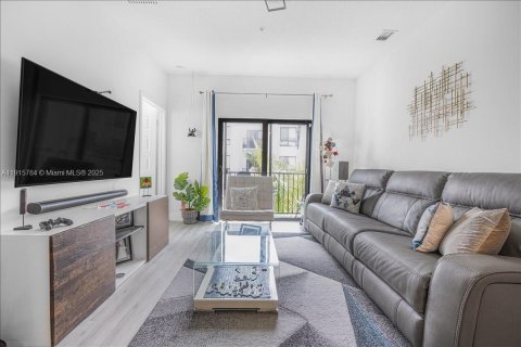 Купить кондоминиум в Дорал, Флорида 3 спальни, 104.42м2, № 1971820 - фото 9