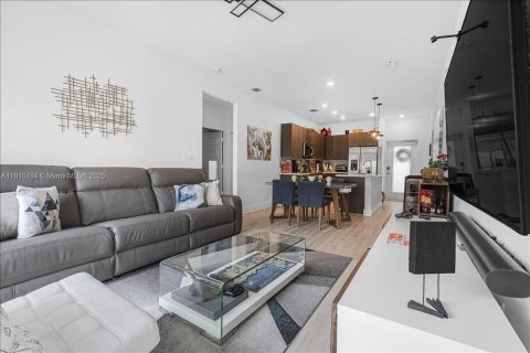 Купить кондоминиум в Дорал, Флорида 3 спальни, 104.42м2, № 1971820 - фото 12