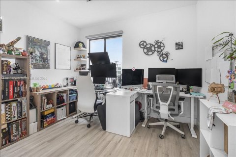 Купить кондоминиум в Дорал, Флорида 3 спальни, 104.42м2, № 1971820 - фото 24