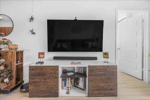 Купить кондоминиум в Дорал, Флорида 3 спальни, 104.42м2, № 1971820 - фото 7