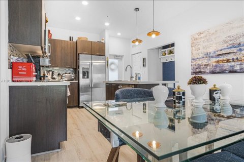 Купить кондоминиум в Дорал, Флорида 3 спальни, 104.42м2, № 1971820 - фото 13