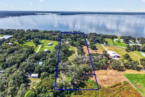 House in Weirsdale, Florida 2 bedrooms, 203.83 sq.m. № 2423969 - photo 12