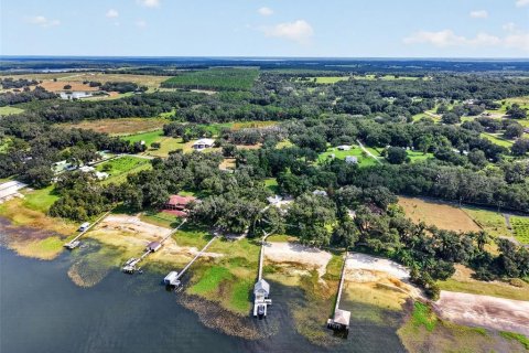 House in Weirsdale, Florida 2 bedrooms, 203.83 sq.m. № 2423969 - photo 13